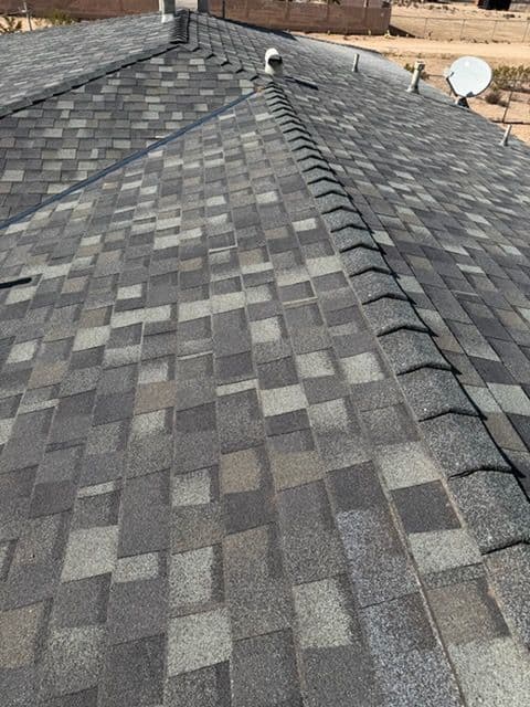 Gallery photos for Efficient Roof Repair for Shingle Damage: Image #1